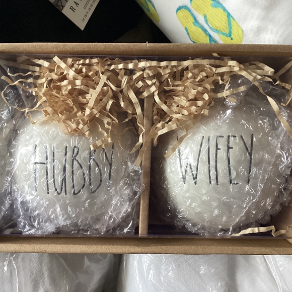 Rae Dunn hubby and wifey Christmas - Picture 1 of 1